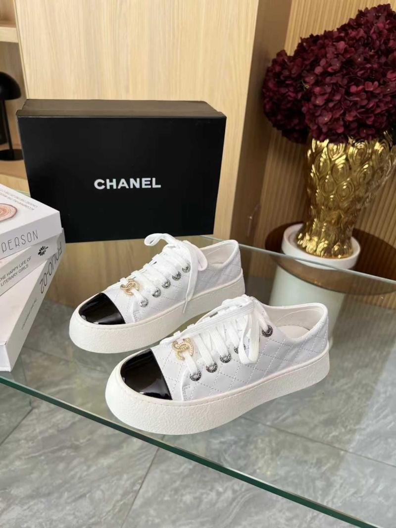 Ch**el sport shoes